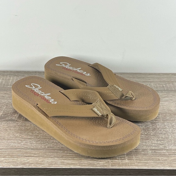 Skechers Shoes - Skechers Platform Flip Flops